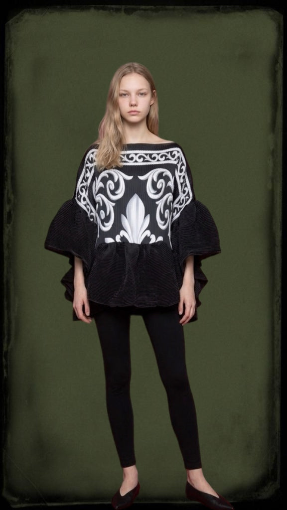 Women’s Oversize Pullover Top